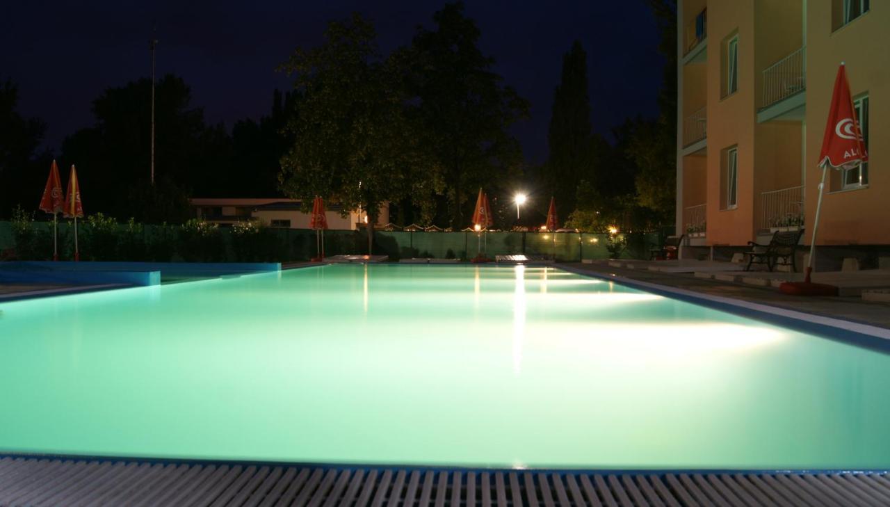 Hotel Korekt Piest'any Dış mekan fotoğraf