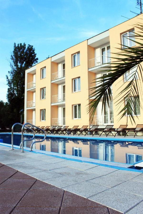Hotel Korekt Piest'any Dış mekan fotoğraf